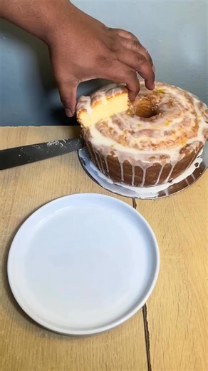 This 7Up Cream Cheese Poundcake is straight-up Southern bakery magic. 🍋🧈Get the full recipe via the link in my bio. Thick, rich, and packed with lemon-lime flavor — the cream cheese gives it that signature velvety bite while the 7Up makes it rise tall and proud with NO baking powder or soda. 🙌🏾This is one of those “make it once, crave it forever” cakes. Perfect crust. Moist inside. That homemade flavor you don’t get from a box.📕 This recipe comes straight from my Southern Poundcakes collect