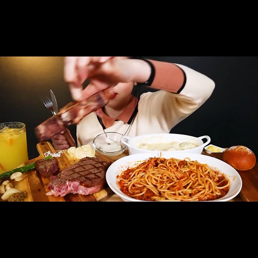 5.5K views · 146 reactions | SUB)Mukbang ASMR Steak T Bone, Pasta Sagu Tomat, dan Gnochi Korean Eating Sounds | Ada Yang Baru | Facebook