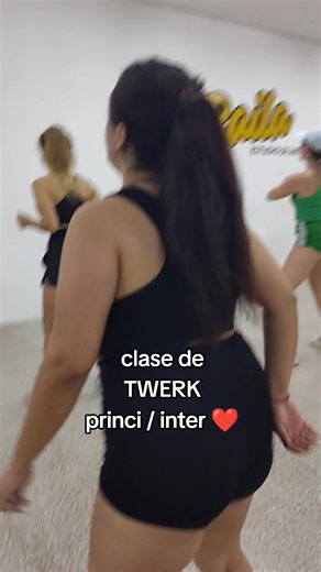 SUMATE A ESTAS CLASES ❤️❤️ #baile #santafe #TWERK