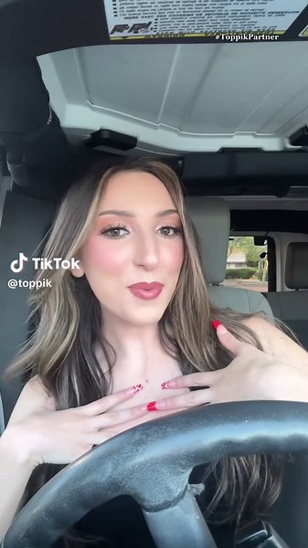 Toppik’s on sale at @CVS Pharmacy ‼️ Run, don’t walk, to stock up today 🤭💜 #ToppikPartner #HairFiller #HairThinning #HairHacks #BeautyTok #HairTok