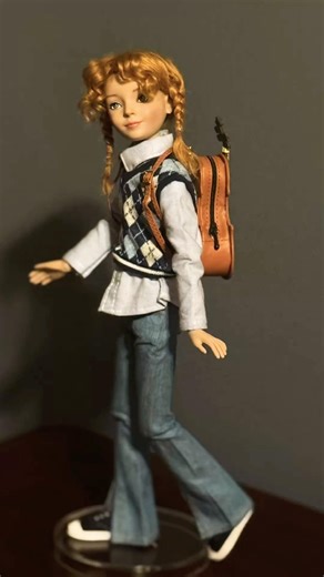 Robert Tonner’s Anne and her amazing accessories🎻 #virtualdollconvention #dollcollecting #shorts
