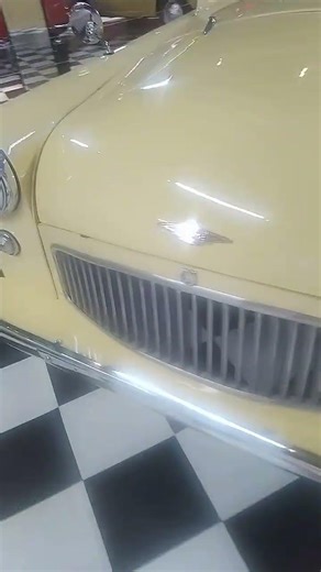 Bond mini car 63 no Dream Car Museu