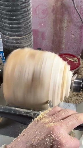 @michaelswoodcraft on that #jetlathe 💪