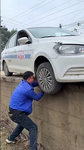 An Experienced Driver Teaches You How To Quickly Rescue Yourself If You're Alone #automobile #funny