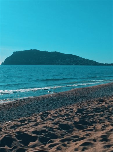 Beautiful beach spot in Alanya 🇹🇷🌊💙 #alanya #antalya #turkey🇹🇷 #türkiye #beach
