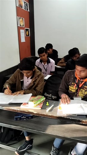 Virani School on Instagram: ""Speaking up, standing out, and making every word count" 👉🏻Virani primary school *Std:1 to 8 (Gujrati medium)* 👉🏻Virani primary English Medium school *Std :1 to 8(English Medium)* 👉🏻Virani Vividhlakshi Vidyamandir *Std:9 to 12 science & Commerce (Gujarati medium)* * 🪄 બાળકોના સર્વાંગી વિકાસને અનુલક્ષીને 1. રમત ગમત 🏓 2. જ્ઞાન વિજ્ઞાન 🎨 3. સંસ્કાર 👩‍👦‍👦 👉🏻અમારી વિશેષતાઓ: ✔️શહેરના હાર્દ વિસ્તારમાં ✔️વિશાળ મેદાન ✔️AC ક્લાસરુમ ✔️ ઑડિટોરિયમ હોલ ✔️કમ્પ્યુટર લે