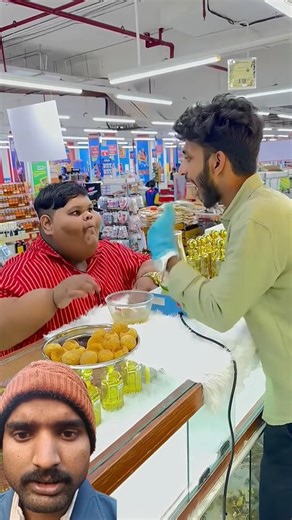 Golgappa smell for Golu😲