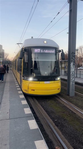 Modern M17 Tram Arrives in Berlin 🚋 Comfortable City Transport