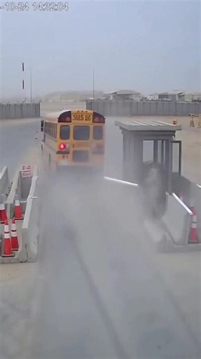 urgent bus from area 51 | The Mechanic daily | Facebook