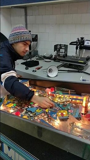 Cheating The Bally Party Animal Pinball #pinball #partyanimal