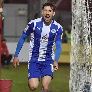 𝗪𝗵𝗮𝘁. 𝗔. 𝗖𝗼𝗺𝗲𝗯𝗮𝗰𝗸. 🤩 2-0 down, 3-2 winners against Fleetwood Town, #OnThisDay in 2021! ⏮️ #wafc 🔵⚪️ | Wigan Athletic