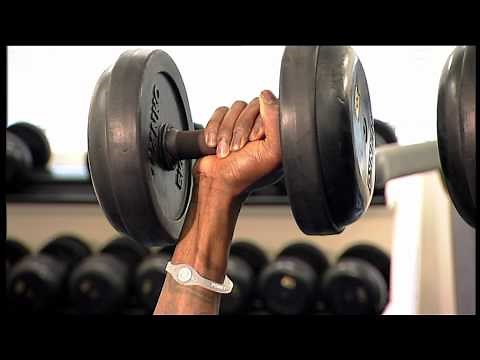 How to do alternate dumbbell chest press | Soccer conditioning