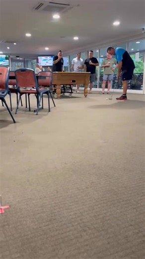 Tonight we had a record breaking amount of entries for 'PUTT FOR CASH' which has jackpotted to $500, so we decided to draw it 3x to make for some good viewing! Up first was young gun golfer Eli Smith followed by sharp shooter Mitch McKee and lastly the ever popular Chris Gilbert, let's see how they go! 🙌⛳️💲 #wp | Singleton Golf Club