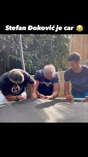 “Kako ne možete trambolinu da zategnete a igrate na Vimbldonu?!” 😂 Pravi trenutak da se podsetimo prošlogodišnje legendarne izjave Stefana Đokovića! 😍 #novak #djokovic #novakdjokovic #wimbledon 🎥 @djokernole | Sportal.rs