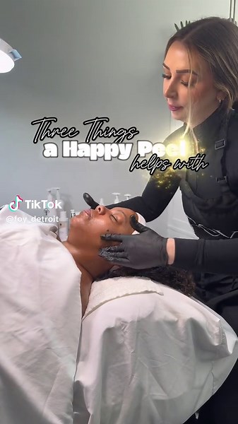 A Happy Peel facial helps improve: \t1.\tSkin Brightening & Glow – Removes dead skin cells, revealing a more radiant and even-toned complexion. \t2.\tFine Lines & Texture – Helps smooth out rough patches and reduce the appearance of fine lines. \t3.\tAcne & Pore Congestion – Clears out clogged pores and reduces breakouts for a clearer complexion. #detroitspa #spaday #medspamarketing #hydrafacial #skintreatment #happypeel #microneedling #brazilianwax #detroithairstylist #facial #HappyPeel #Skinca
