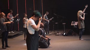 🎼”Turn away from the mess, turn away from the distractions, the division, the chaos, and fix your eyes on the One who is never changing. The One who is steadfast! Fix your eyes on Him!” . . ‼️Revival Sunday‼️ July 12 @10am with @markpurkey & @susie_purkey You don’t want to miss this weekend of encounter! #freshstartrevival | Fresh Start Church