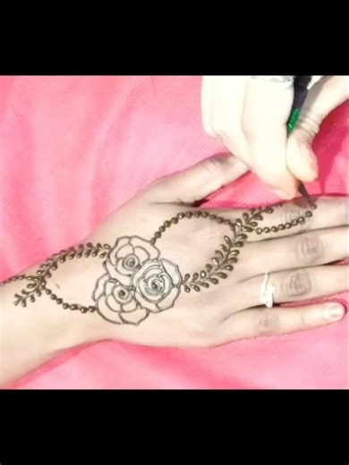 Simple mehandi ki designs |stylish Easy mehandi designs mehandi design#yt #yt#ytfeed #song #trending