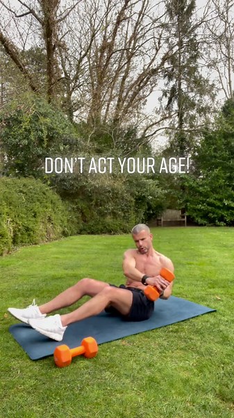 Strengthen your core with controlled Russian twists