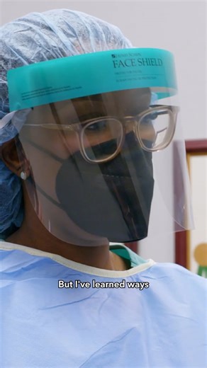 Will Dr. Pimple Popper be sprayed by David’s cyst? Tune in on Monday at 9/8c to find out! #DrPimplePopper #BreakingOut New episodes of #DrPimplePopper #BreakingOut premiere on Mondays at 9/8c only on Lifetime! | Lifetime