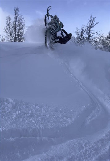 Tips for Improving Your Snowmobiling Skills