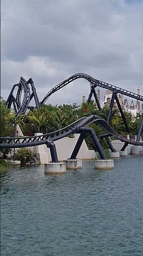 velociraptor roller coaster Universal Studios Orlando Florida
