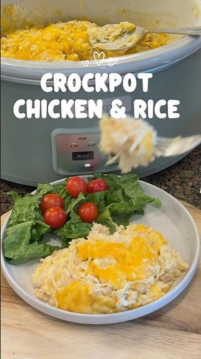 🍗Crockpot Chicken & Rice - quite possibly the most comforting crockpot meal you will ever try!
