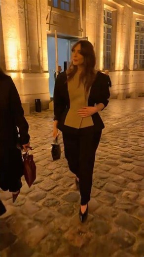Elizabeth Olsen | Paris Fashion Week