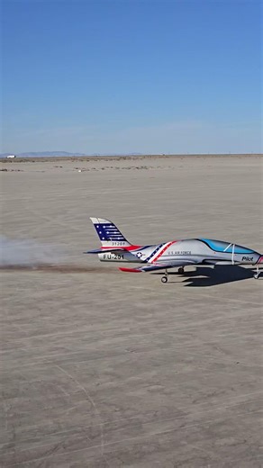 Pilot RC Predator 2.2 smoke short take off #pilotrc #pilot #smokemachine #takeoff #shorts