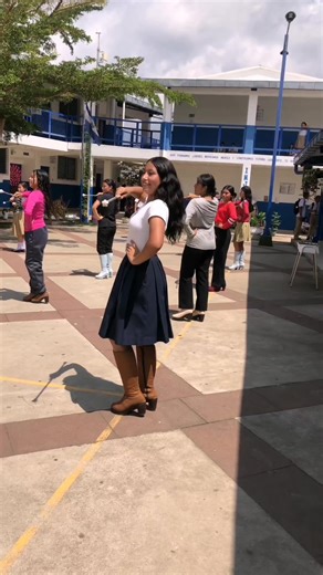 Bella Briggite Espinoza 😻#cachiporristassv #elegancia #foryoupage #salvadoreños