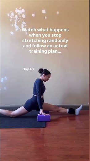 THE TRUTH 🤫🔥👇🏽 Most people don’t fail at the splits because they’re “not flexible enough.” They