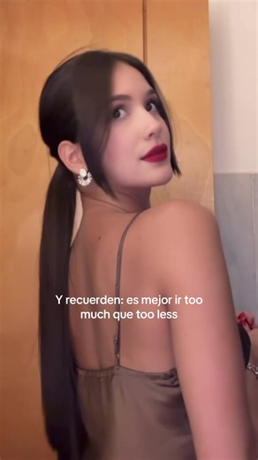 Video van Fiorellaizarra_ (@fiorellaizarra) over y recuerden es mejor ir too much que too less