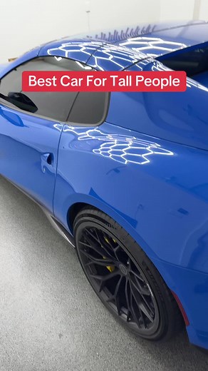 Ferrari 812 GTS: The Ideal Car for Tall Drivers