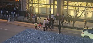78K views · 404 reactions | Violence Downtown Chicago ... Illinois/Columbus: 10-1!!! slow it down to the 10-1 but keep coming, there is a teen trend so there are a lot of Units in the area. https://x.com/SPOTNEWSonIG/status/1905791982212960679 Video credit https://x.com/Williamjkelly/status/1905785615485976774 #ChicagoScanner | Substance News | Facebook