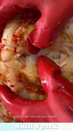 Satisfyingly delicious spicy kimchi! #food