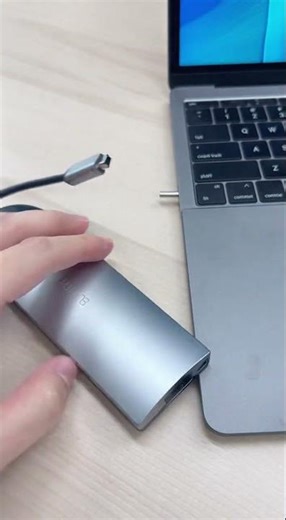 高品质USB，科技生活的便携好伴侣#好物分享 #USB设备 #科技产品 #便携传输 #现代极简 #4K展示 #多场景适用 #高品质