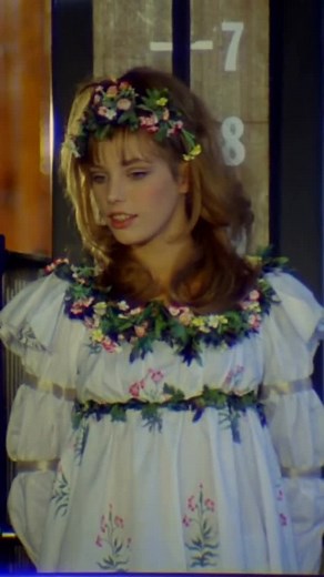 birkingainsbourgmusique on Instagram: "Jane Birkin in the film ‘Wonderwall’, 1968. . . . . . #janebirkin #janeb #birkin #tournage #cinemafrancais #icon #janebirkinstyle #vintage #iconique #classique #paris #france #birkingainsbourgmusique #beautiful #amour #janemallorybirkin #love #janebirkinstyle #1960s #60s #60sfashion"