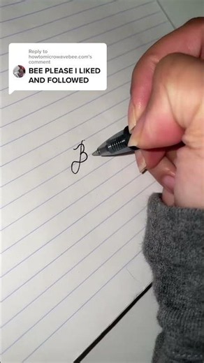 Replying to @howtomicrowavebee.com #cursivewriting #handwriting #signature #fyp #fyp