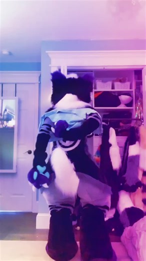 How many of you are a simp for this girl? I wanna knkw