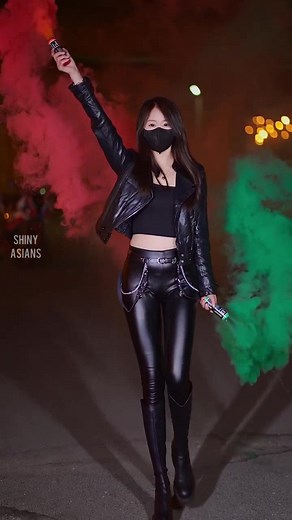 #shinyasians #leatherpants #shinyleggings