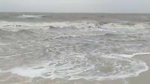 A look at Coffin Point Beach on St. Helena Island as Dorian tracks closer to our sea islands as we move into the evening hours. 🇺🇸 By Heather Doray | Explore Beaufort, SC