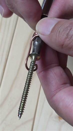 Tips on How to Hold a Screw Securely