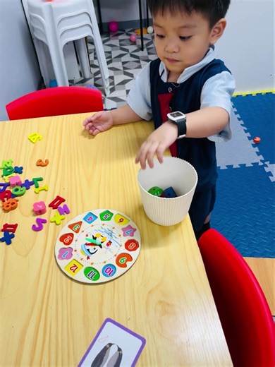 🌱 Sprouts students are not only smart in school 💚💚💚,they also learn responsibility by cleaning up after school! 💪✨😍😍😍 | Sprout Learning Center