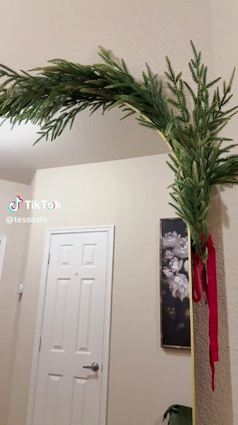 Entry Table Decorating Ideas for Holiday Season