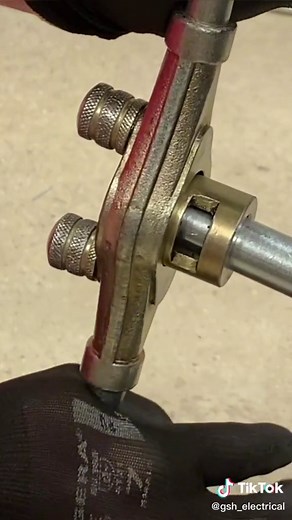 Threading Steel Conduit Tutorial for Electricians