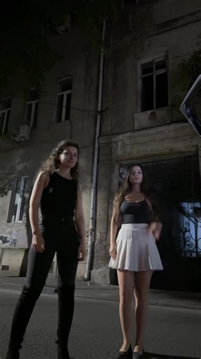 👯‍♀️ #fyp #foryou #foryoupage #fun #sisters #dance #tiktok #viral #two #of #hearts #song #trend #trending #dimabilan #justinbieber #