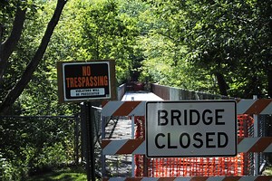 Residents Target Fox Point Footbridge at Village Board Meeting