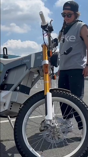 INSANE Cake Kalk & OSA sneak peek! 🏍️ Craving the full ride? See comments! #shorts #cakekalk #ebike