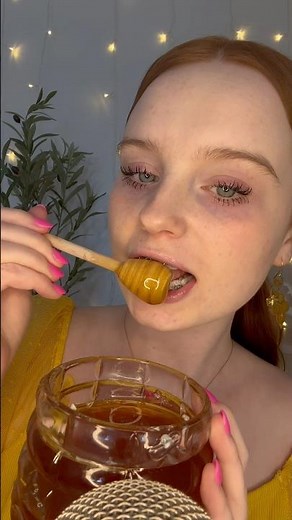 ASMR Eating Honey In A Jar! 🍯🐝