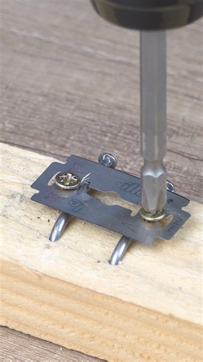 Wire stripping trick 🎬 This video was produced by Network Media and Aoos Media | Cozy Hacks & Snacks