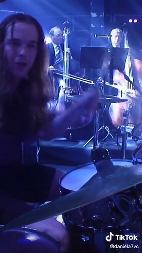 #Epica #Unleashed #SimoneSimons #MarkJansen #metalsinfonico #metalgotico #metalprogresivo #live #metalgirl #metalhead #metalmusic #fyp #tiktok